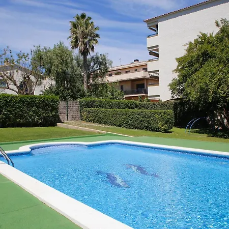 At044 Cerca De La Playa, Con Piscina Y Airco